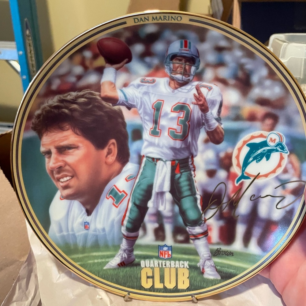 1996 Dan Marino Bradford Exchange collector late.